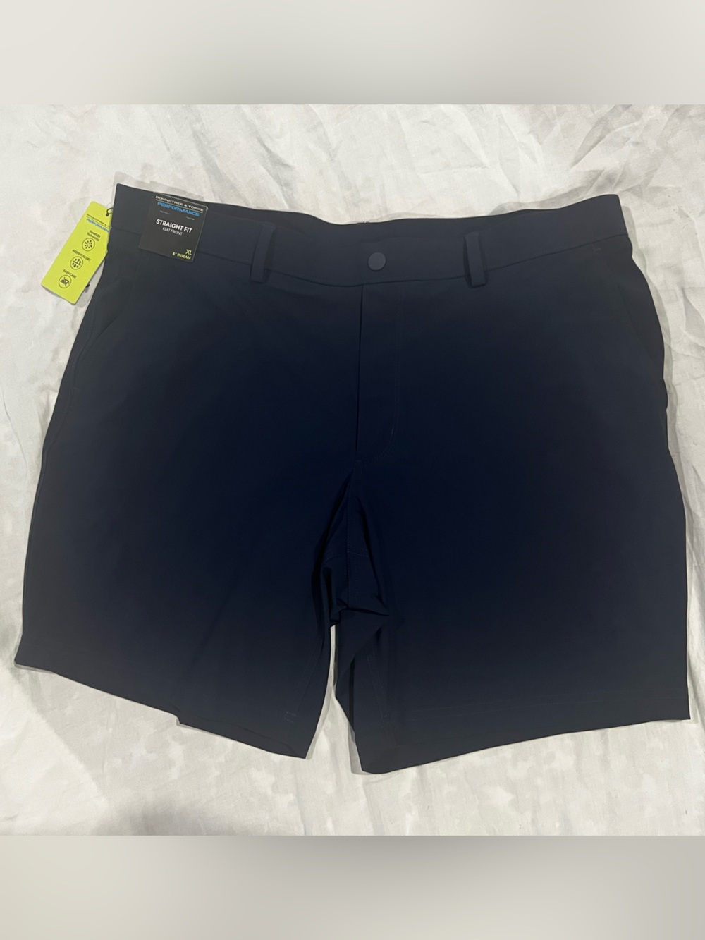Roundtree & Yorke Men's Blue Flat-Front Performance Shorts